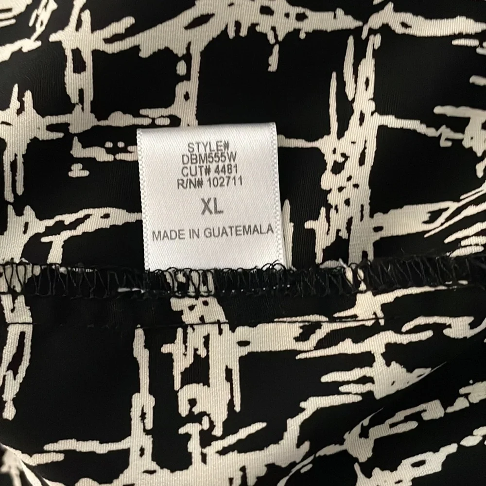 Romper size Large - Picture 9 of 11
